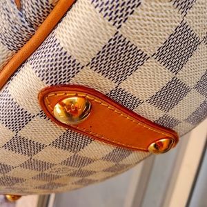 Louis vitton purse Mothers day SALE..